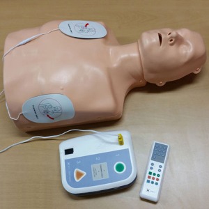 [S3326]제세동기+마네킹 CPR실습훈련세트 CPR-PACK [EBK6-38]